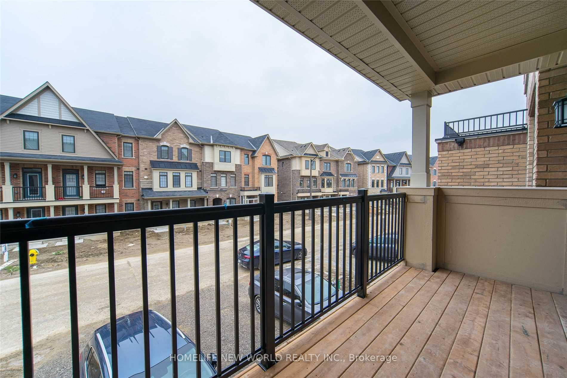 Photo 4 of 5 Delft Drive, Markham, Victoria Square — HOMEH