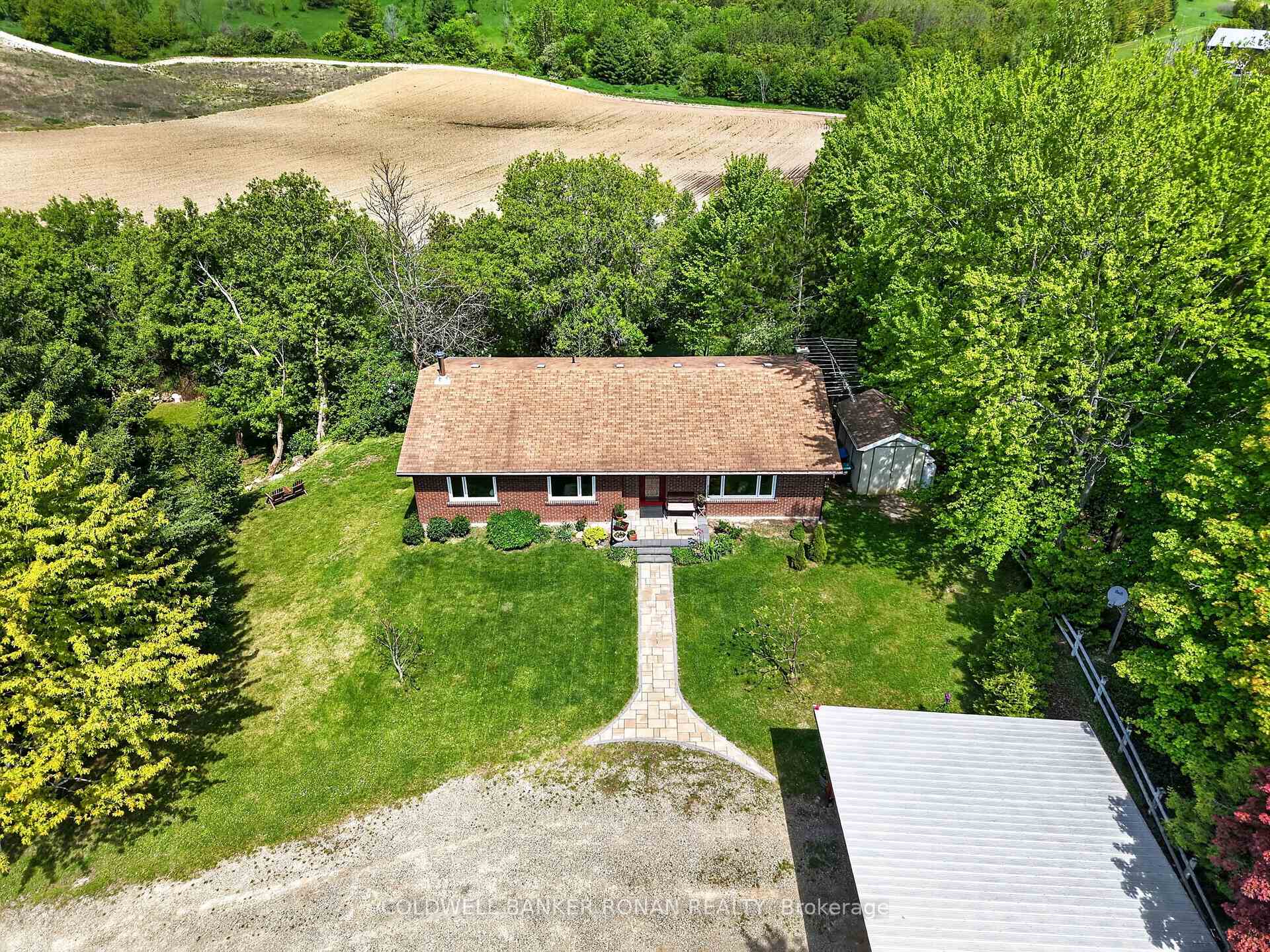 Photo 3 of 6976 2nd Line, New Tecumseth, Rural New Tecumseth — HOMEH