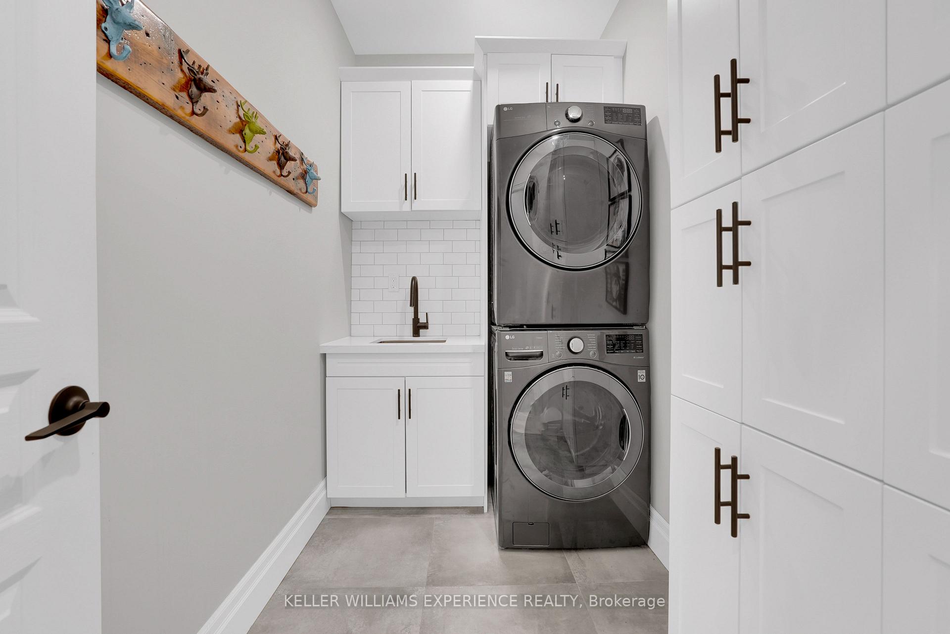 Photo 22 of 41 Heron Boulevard, Springwater, Snow Valley — HOMEH