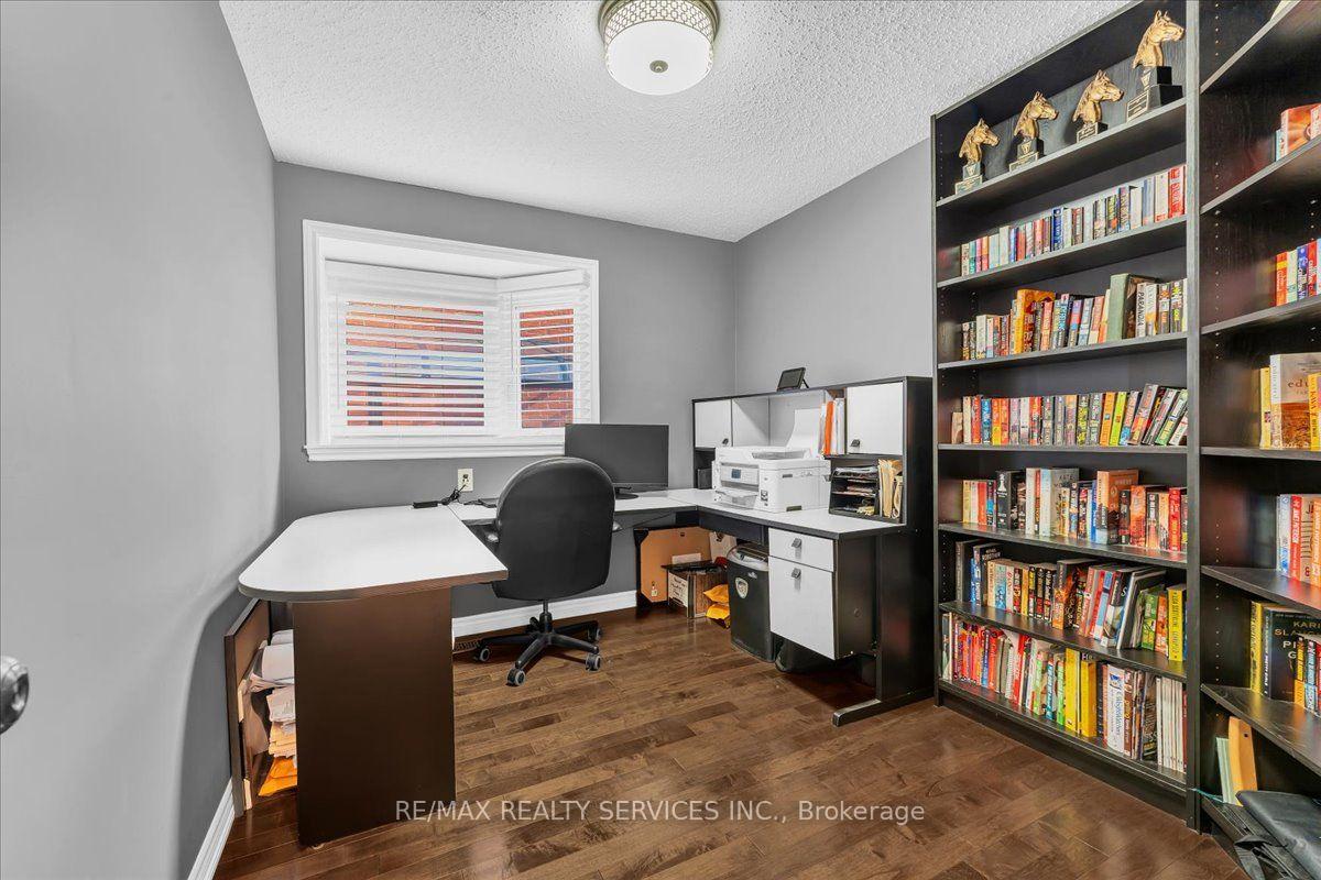 Photo 55 of 18 corkett Drive, Brampton, Northwood Park — HOMEH