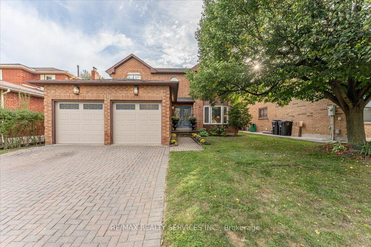 Photo 4 of 18 corkett Drive, Brampton, Northwood Park — HOMEH