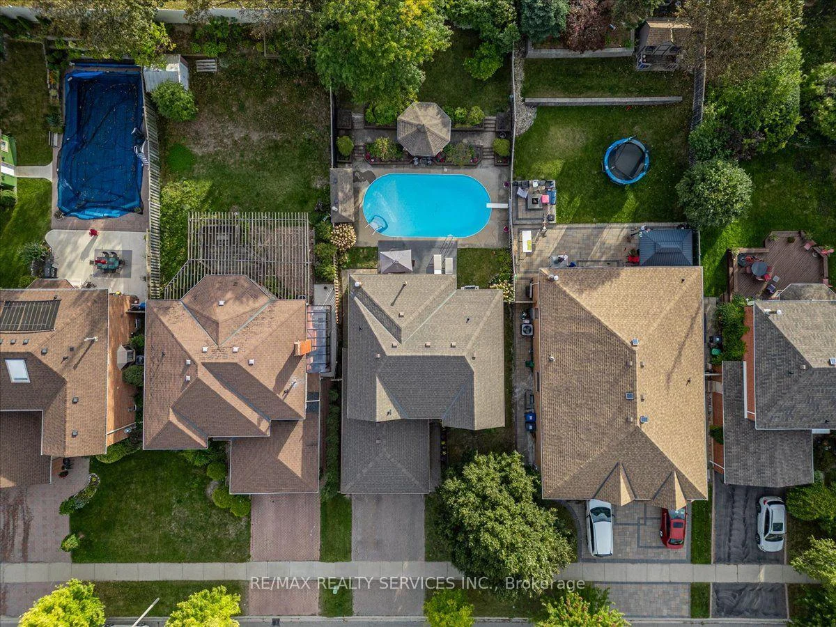 Photo 6 of 18 corkett Drive, Brampton, Northwood Park — HOMEH