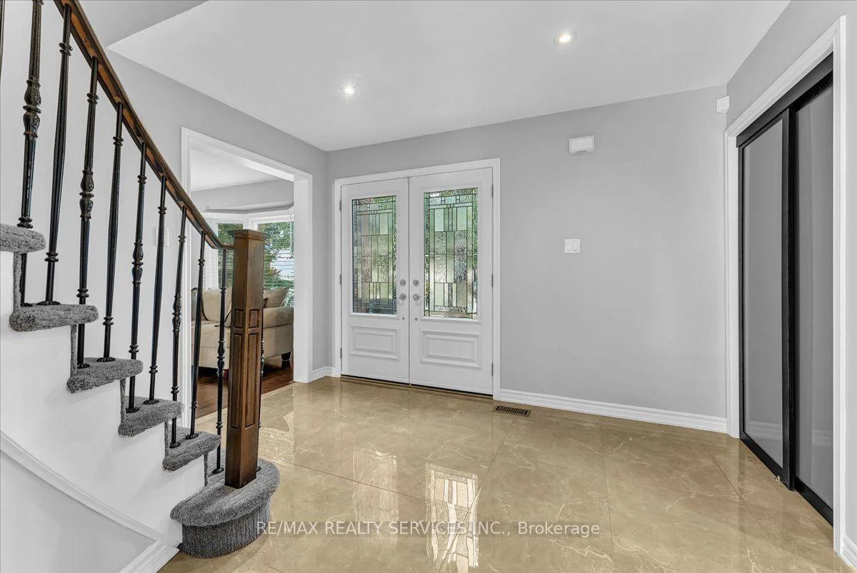 Photo 16 of 18 corkett Drive, Brampton, Northwood Park — HOMEH