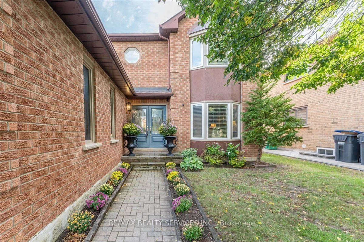 Photo 17 of 18 corkett Drive, Brampton, Northwood Park — HOMEH