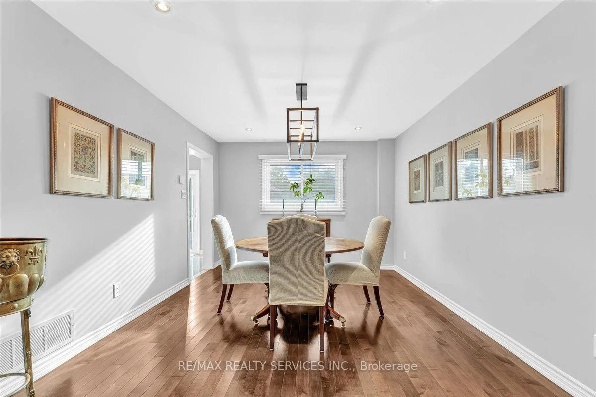 Photo 32 of 18 corkett Drive, Brampton, Northwood Park — HOMEH