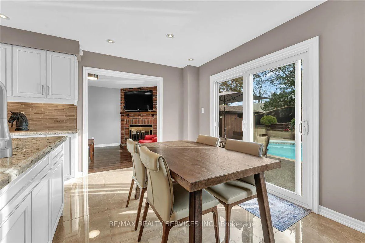 Photo 51 of 18 corkett Drive, Brampton, Northwood Park — HOMEH