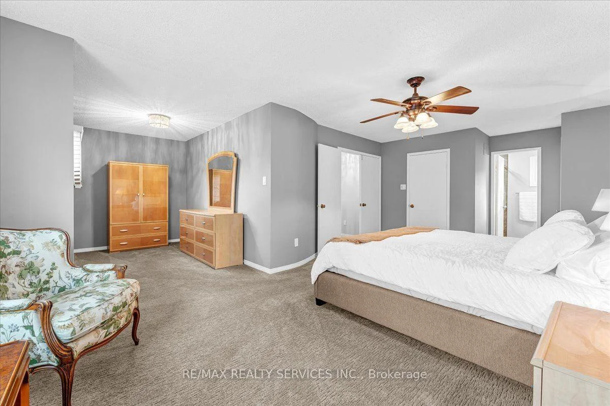 Photo 56 of 18 corkett Drive, Brampton, Northwood Park — HOMEH