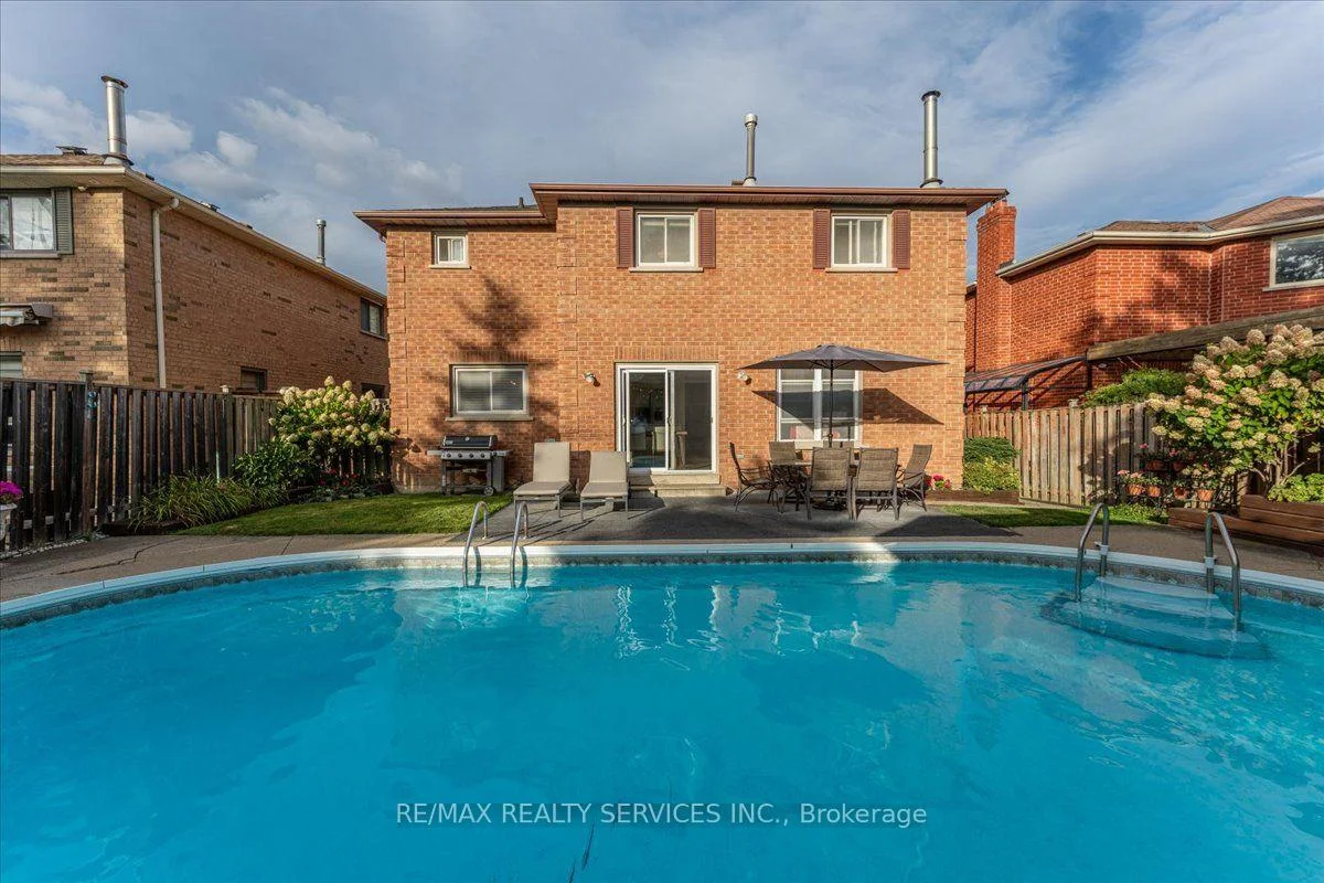 Photo 95 of 18 corkett Drive, Brampton, Northwood Park — HOMEH