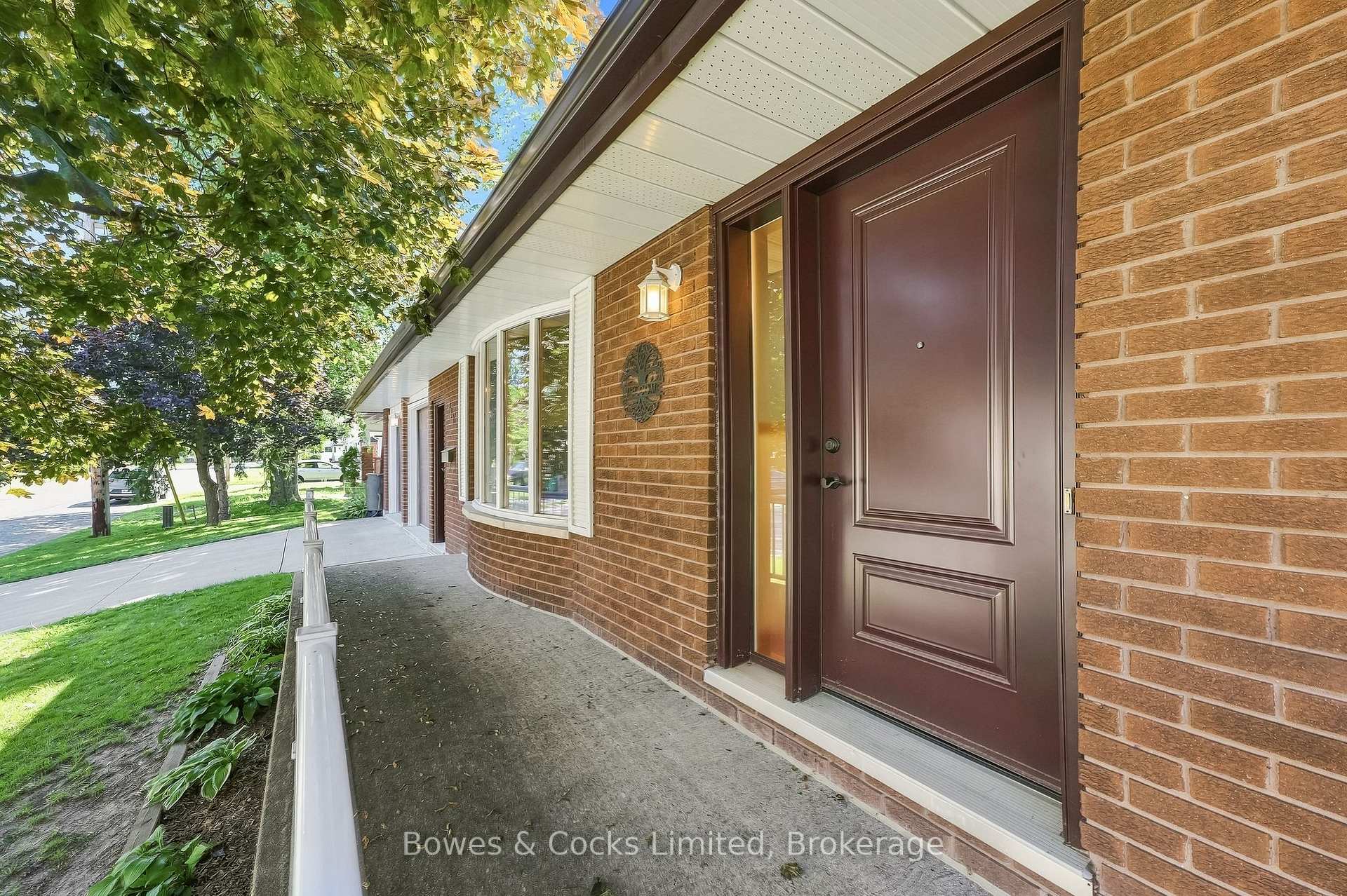 Photo 3 of 687 Lundy's Lane, Peterborough, Otonabee Ward 1 — HOMEH