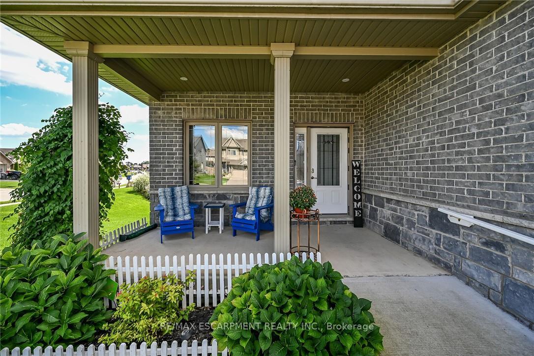 Photo 3 of 40 Trillium Way, Norfolk, Simcoe — HOMEH