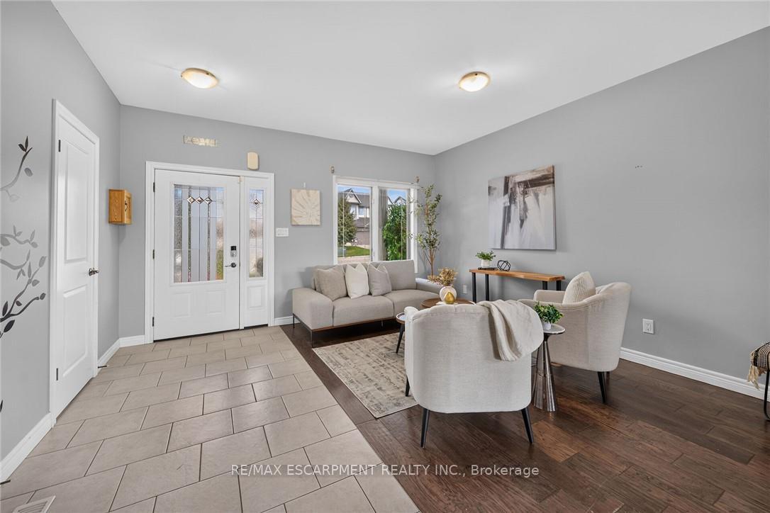 Photo 5 of 40 Trillium Way, Norfolk, Simcoe — HOMEH