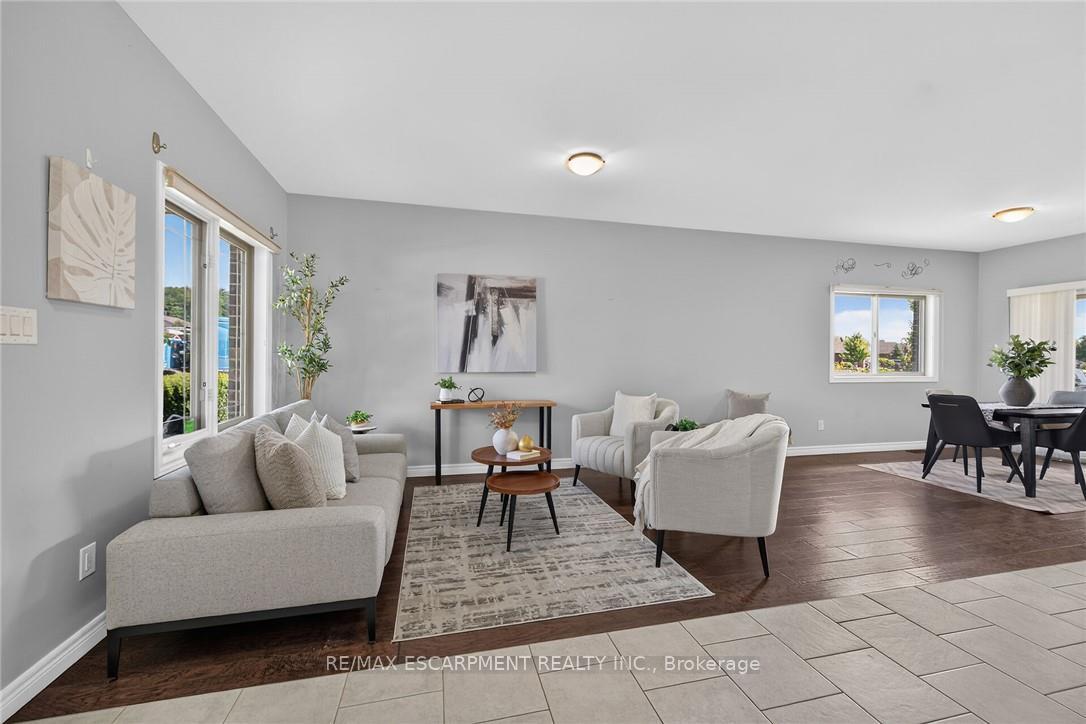 Photo 6 of 40 Trillium Way, Norfolk, Simcoe — HOMEH