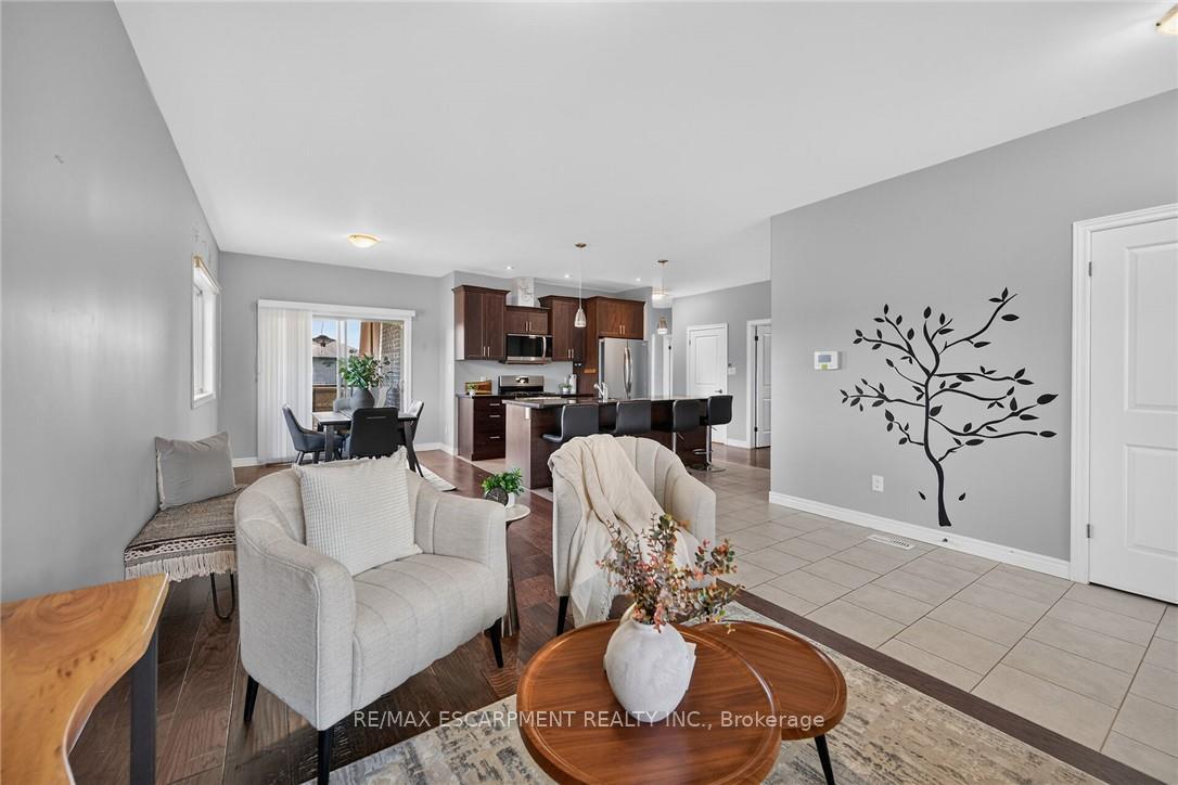 Photo 7 of 40 Trillium Way, Norfolk, Simcoe — HOMEH