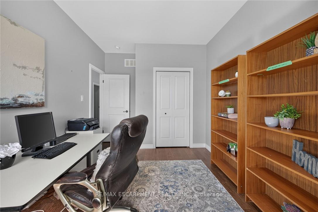 Photo 23 of 40 Trillium Way, Norfolk, Simcoe — HOMEH