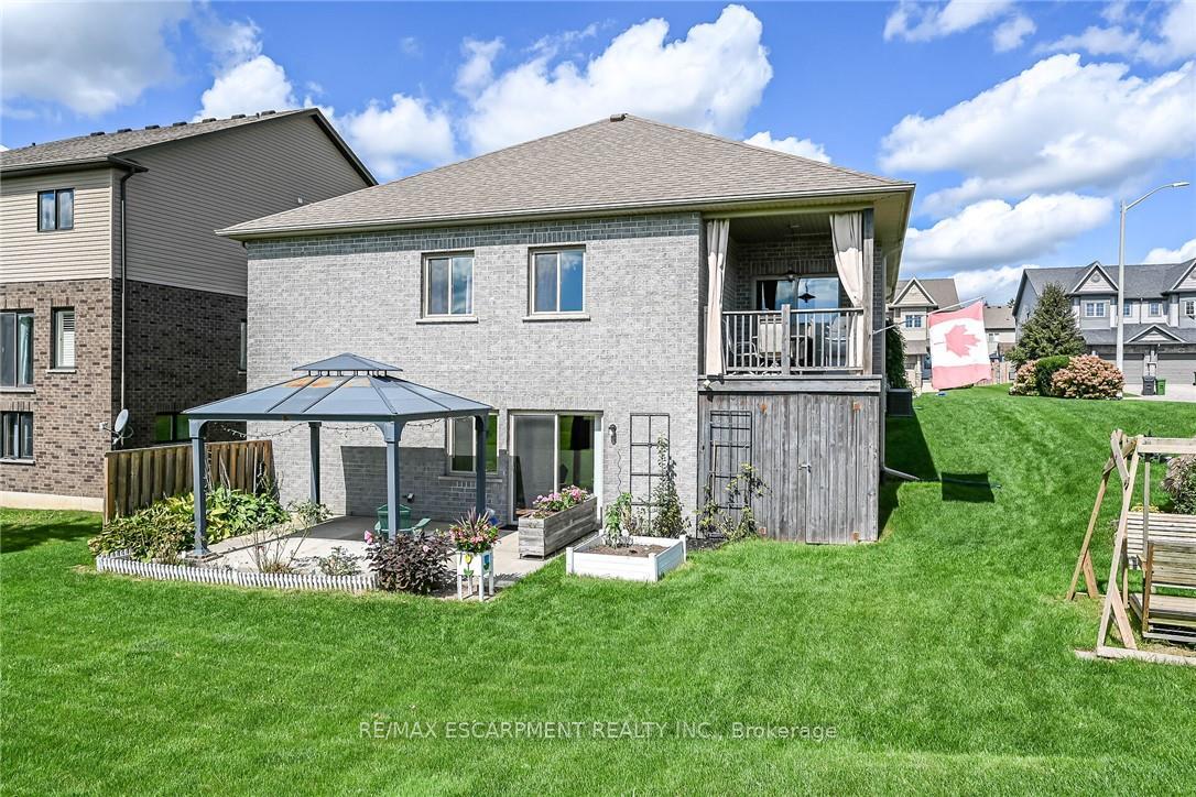 Photo 36 of 40 Trillium Way, Norfolk, Simcoe — HOMEH