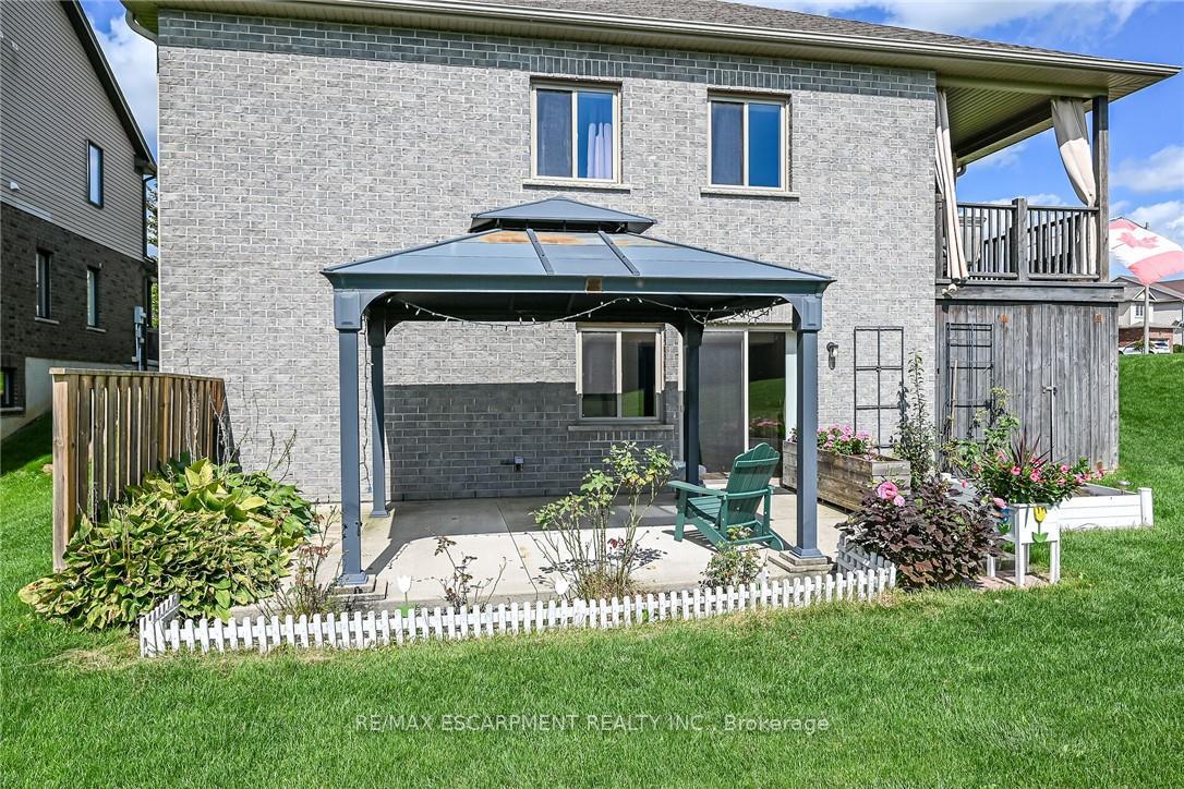 Photo 37 of 40 Trillium Way, Norfolk, Simcoe — HOMEH
