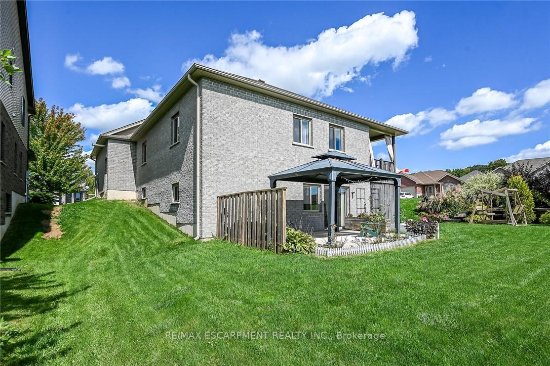Photo 38 of 40 Trillium Way, Norfolk, Simcoe — HOMEH