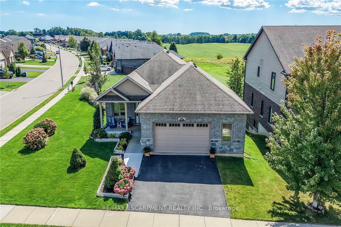 Photo 45 of 40 Trillium Way, Norfolk, Simcoe — HOMEH