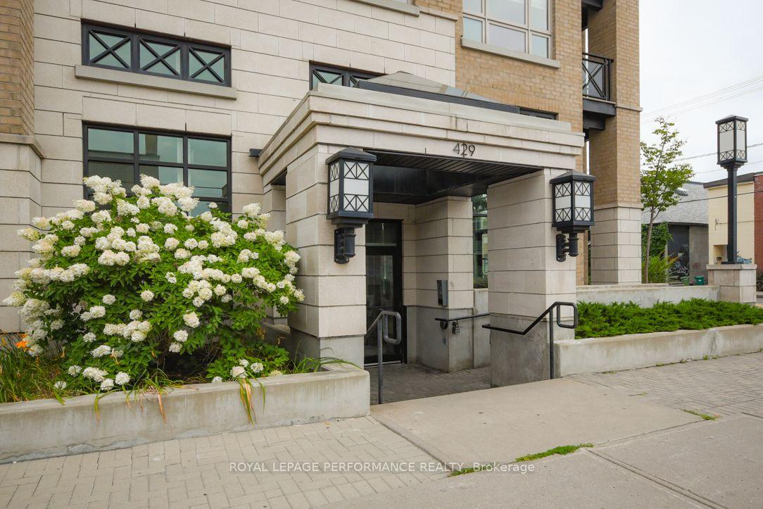 Front of Unit 518, 429 Kent Street