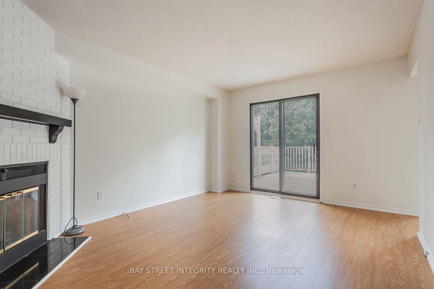 Photo 4 of 106 Beck Drive, Markham, Raymerville — HOMEH