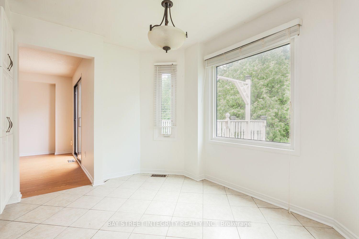 Photo 10 of 106 Beck Drive, Markham, Raymerville — HOMEH