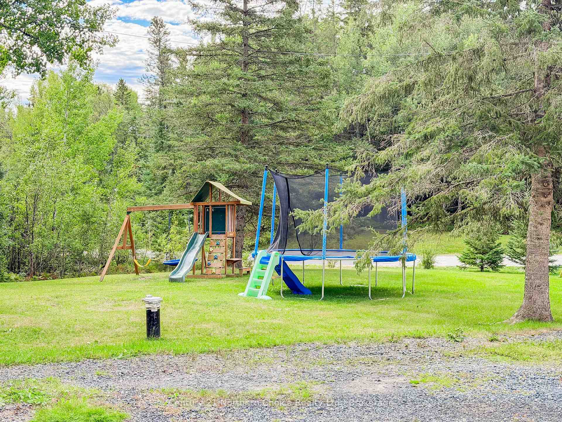 Photo 8 of 567 Anderson Road, Kenora, Redditt Road West — HOMEH