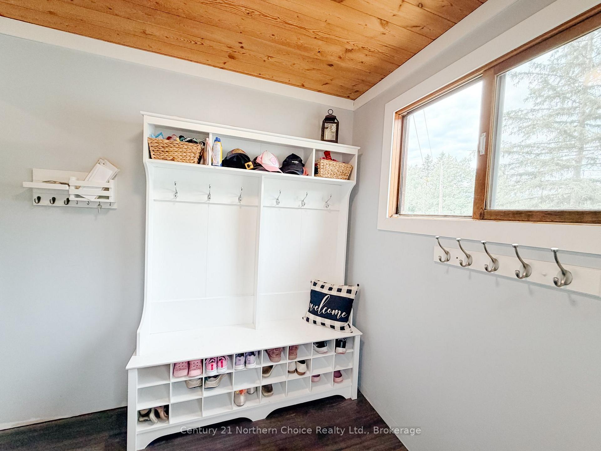 Photo 12 of 567 Anderson Road, Kenora, Redditt Road West — HOMEH