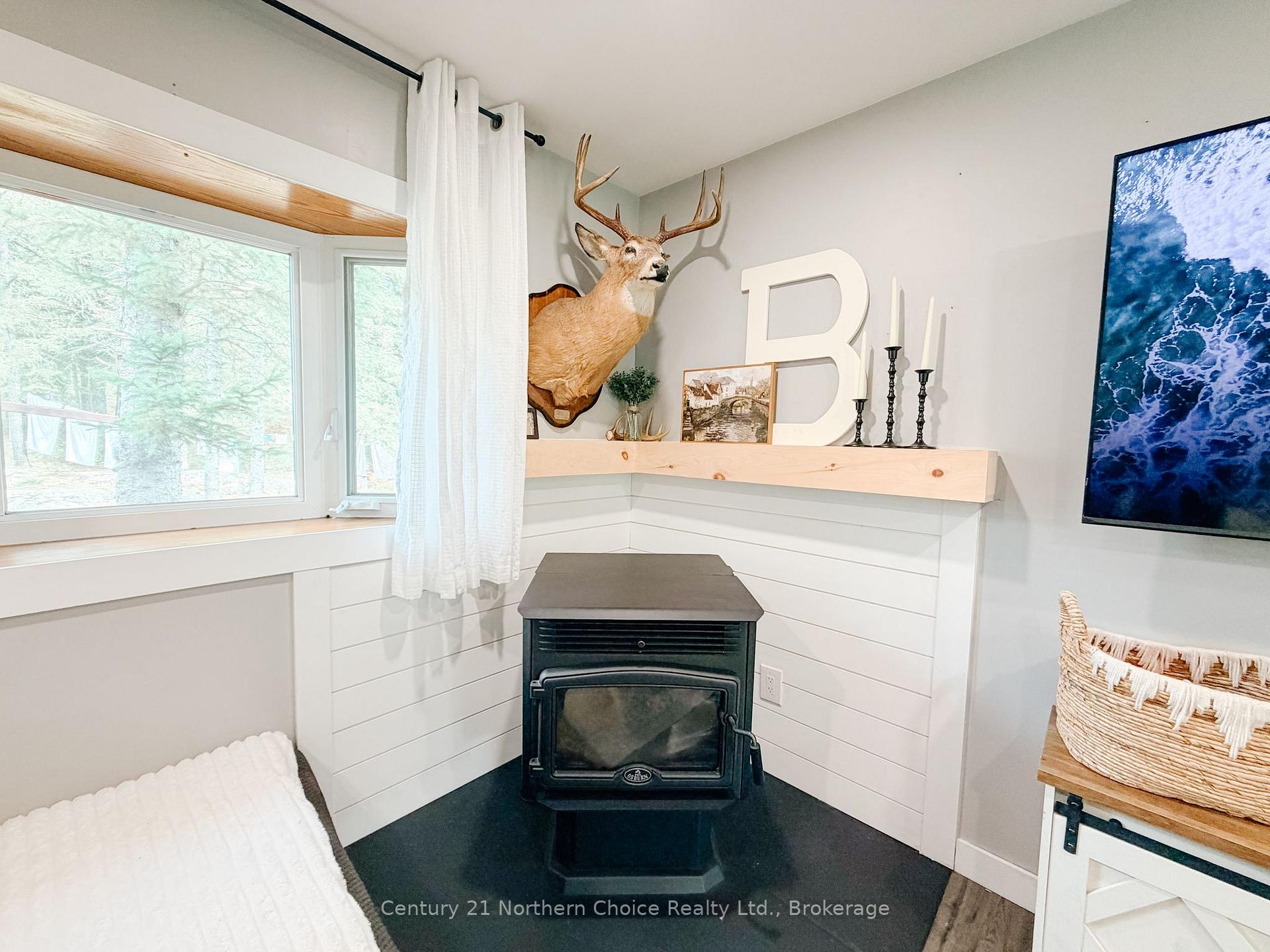 Photo 17 of 567 Anderson Road, Kenora, Redditt Road West — HOMEH