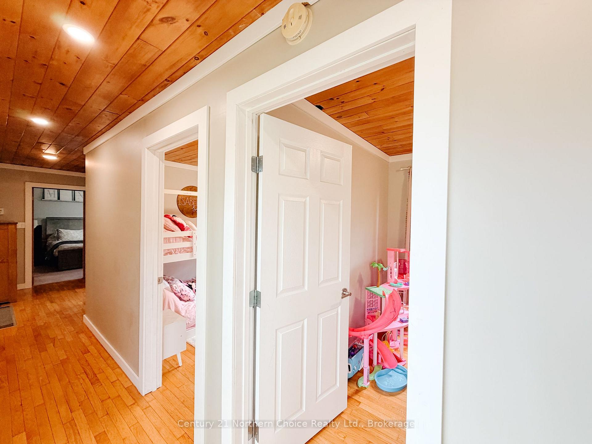 Photo 22 of 567 Anderson Road, Kenora, Redditt Road West — HOMEH