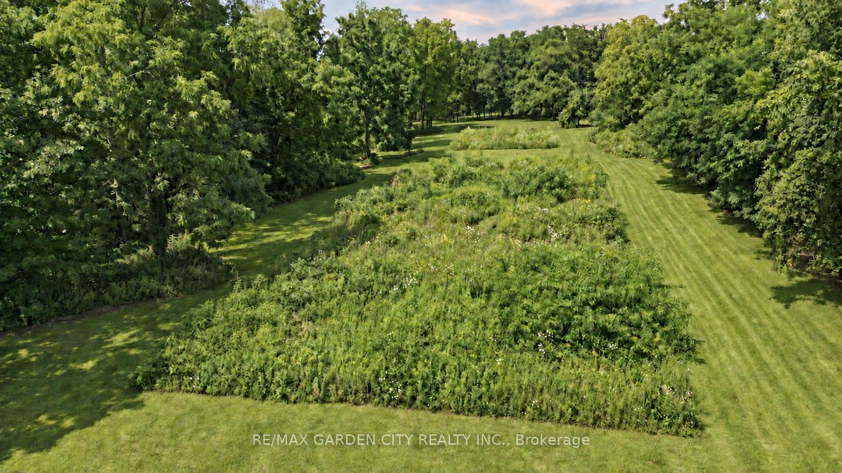 Photo 5 of 130 5th Con Road E, Hamilton, Rural Flamborough — HOMEH