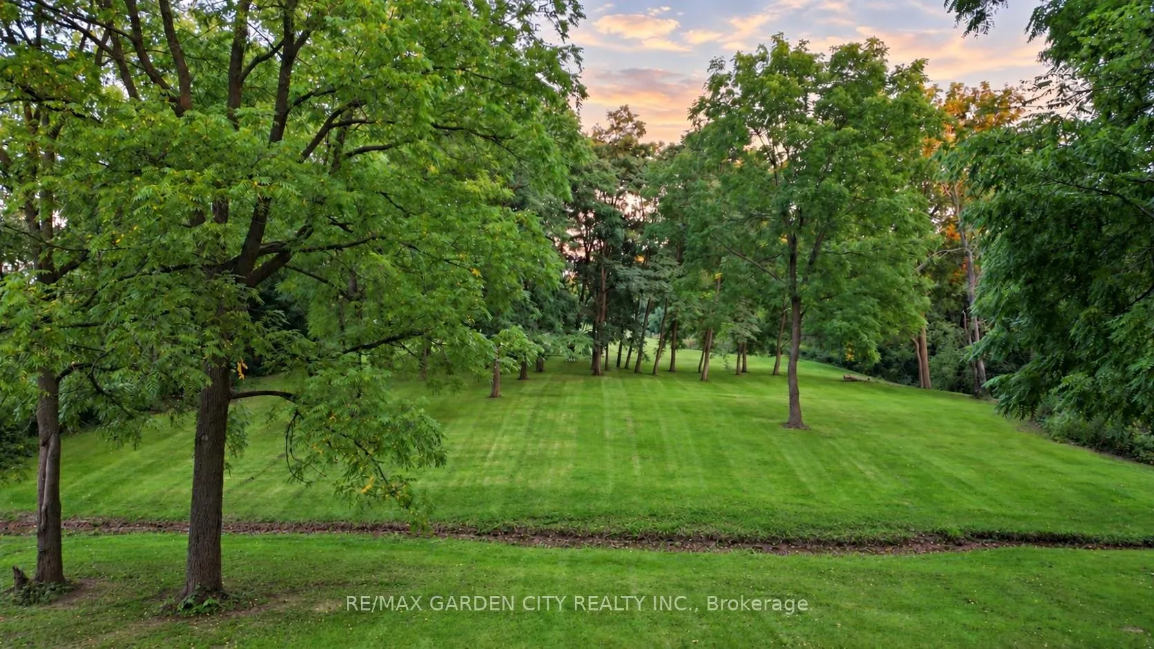 Photo 16 of 130 5th Con Road E, Hamilton, Rural Flamborough — HOMEH