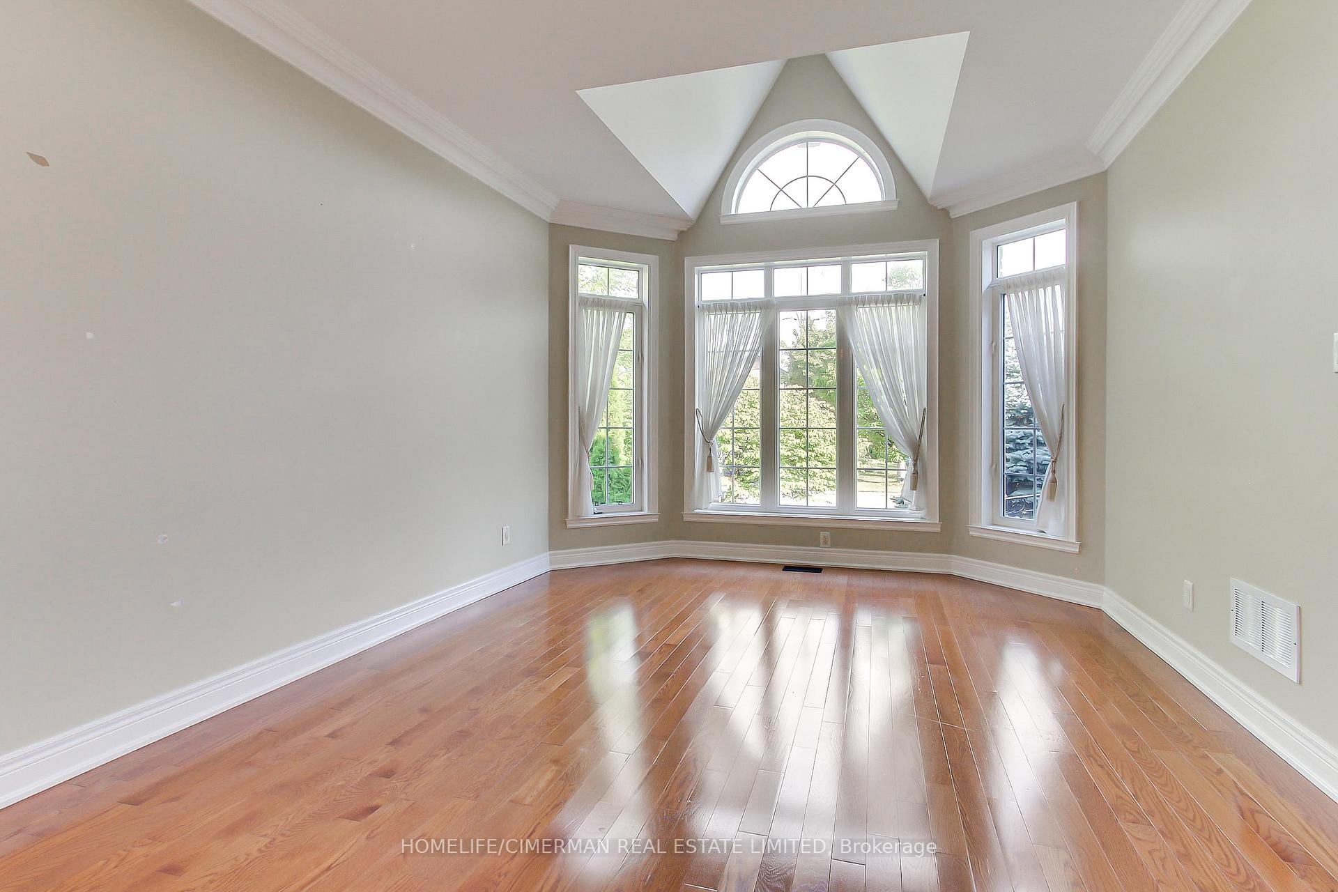 Photo 7 of 61 Pemberton Road, Richmond Hill, North Richvale — HOMEH