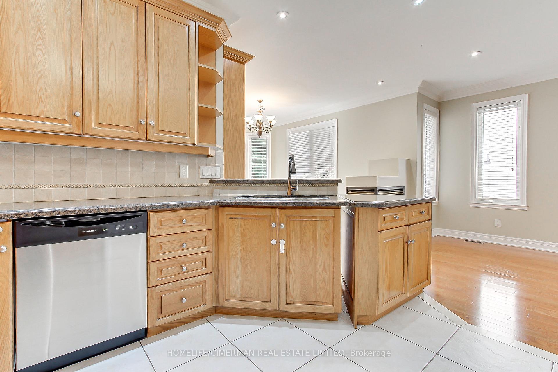 Photo 13 of 61 Pemberton Road, Richmond Hill, North Richvale — HOMEH