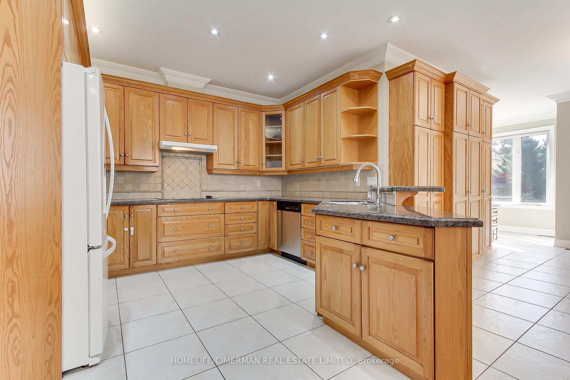 Photo 14 of 61 Pemberton Road, Richmond Hill, North Richvale — HOMEH