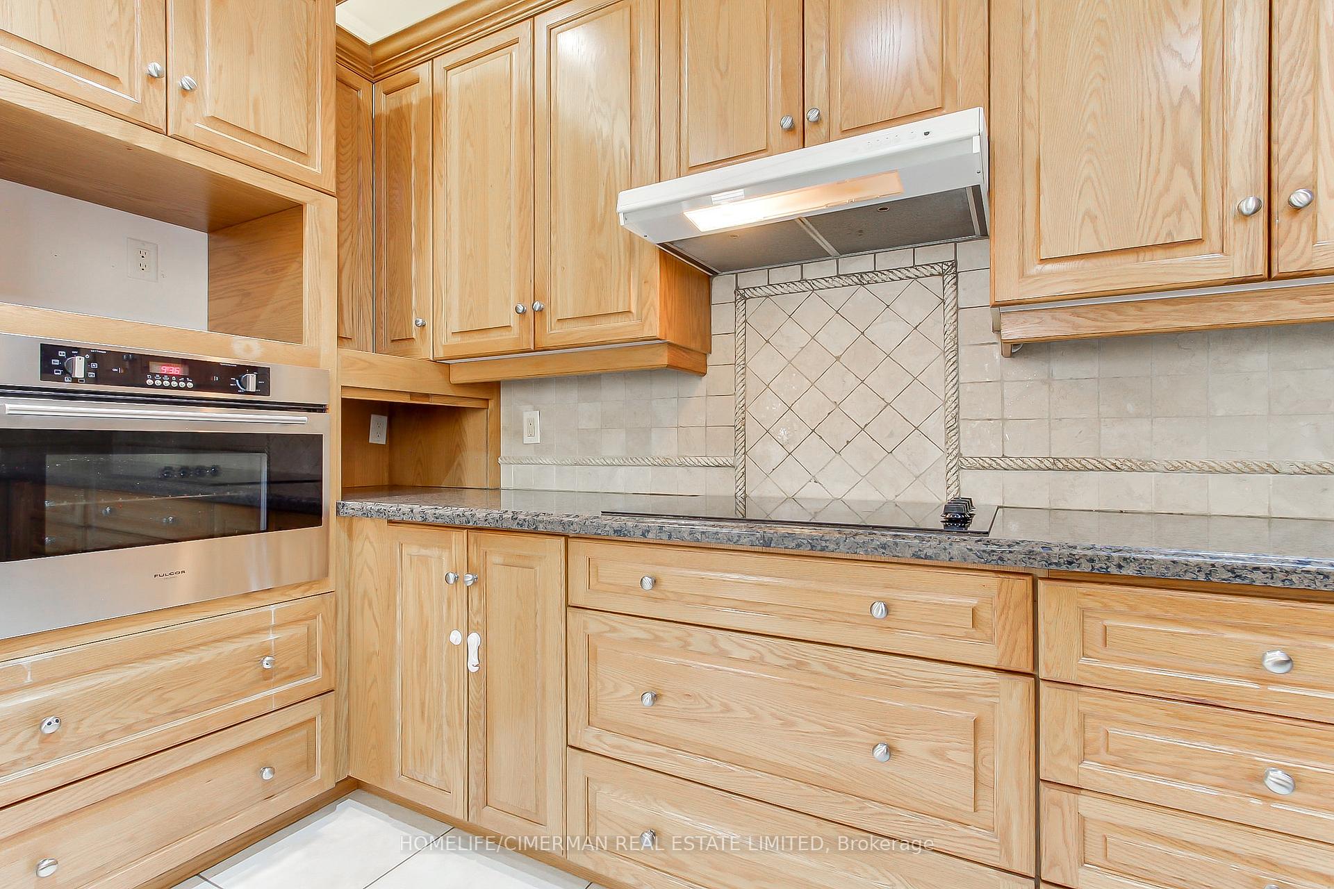 Photo 17 of 61 Pemberton Road, Richmond Hill, North Richvale — HOMEH