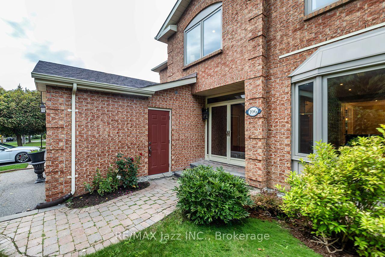 Photo 3 of 106 Tilman Circle, Markham, Markham Village — HOMEH
