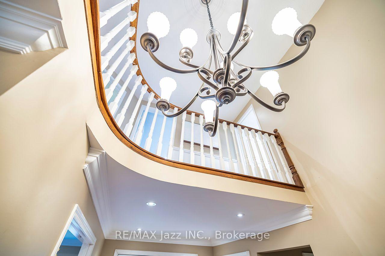 Photo 8 of 106 Tilman Circle, Markham, Markham Village — HOMEH