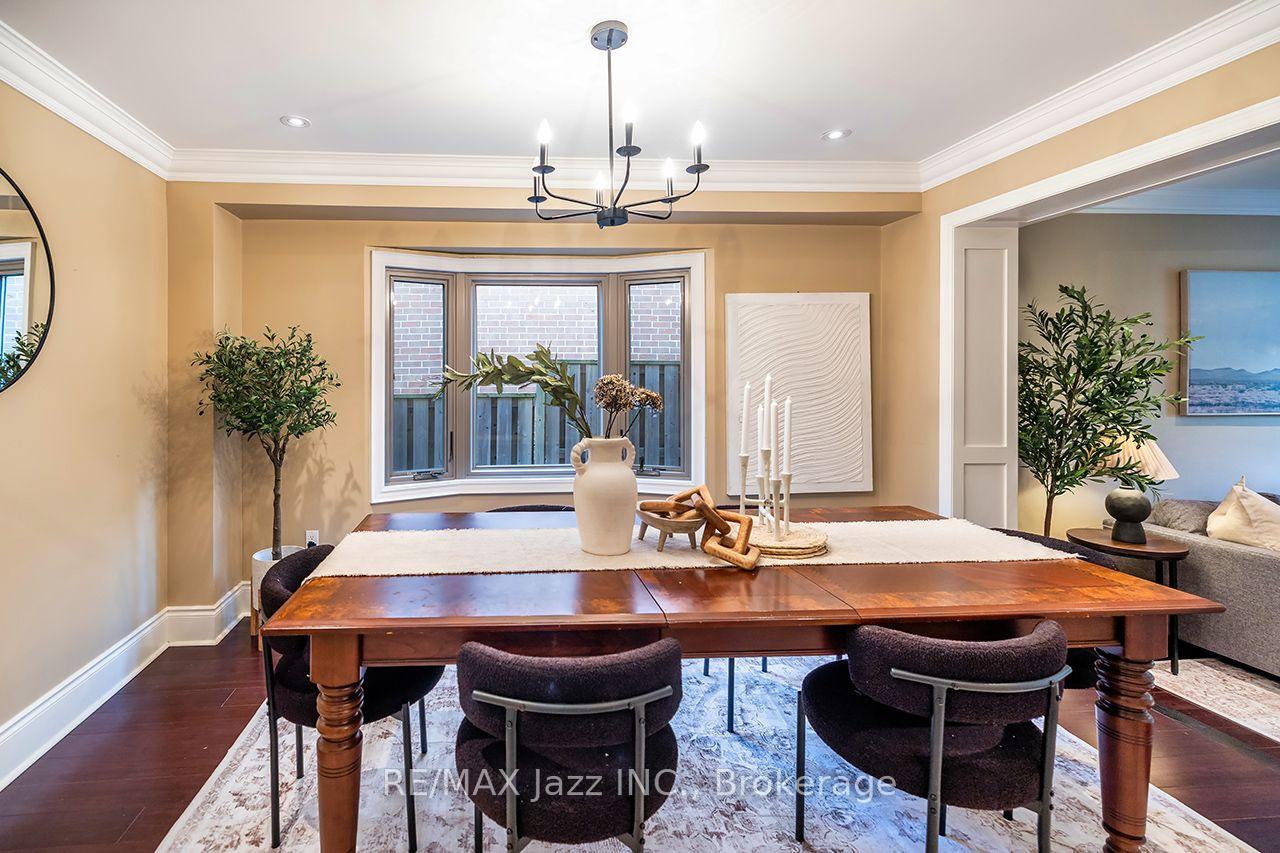 Photo 12 of 106 Tilman Circle, Markham, Markham Village — HOMEH