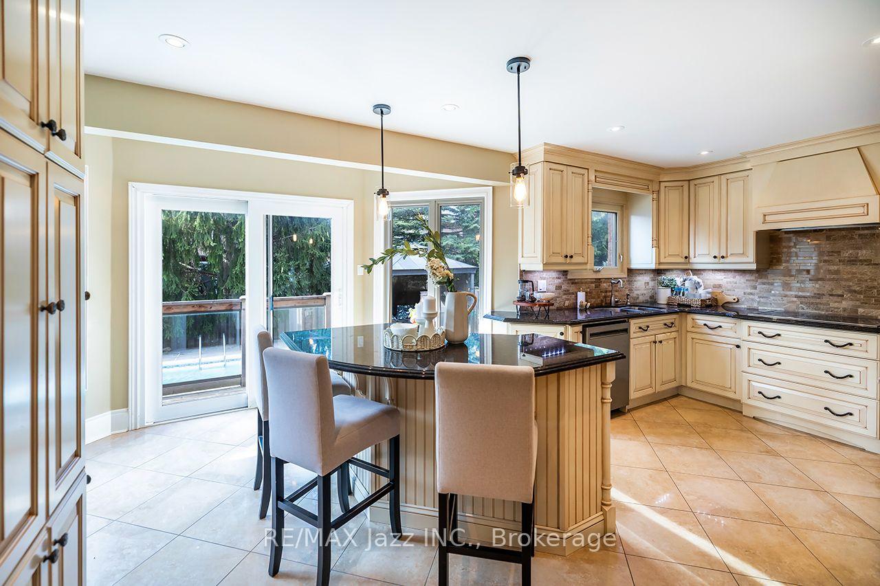 Photo 15 of 106 Tilman Circle, Markham, Markham Village — HOMEH