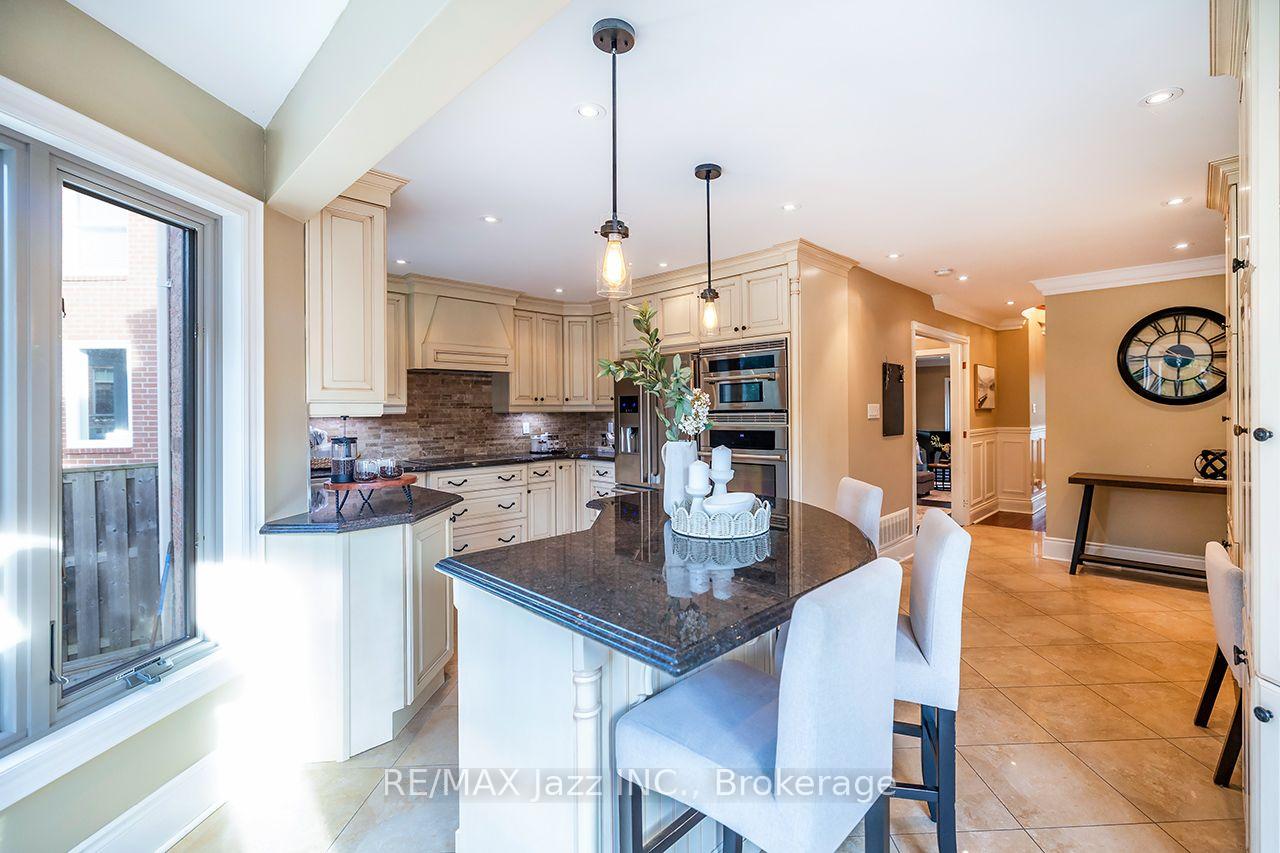 Photo 17 of 106 Tilman Circle, Markham, Markham Village — HOMEH