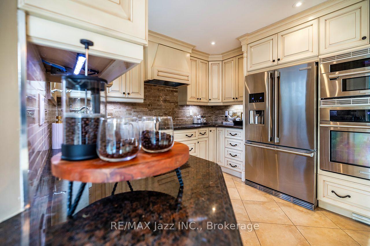 Photo 19 of 106 Tilman Circle, Markham, Markham Village — HOMEH