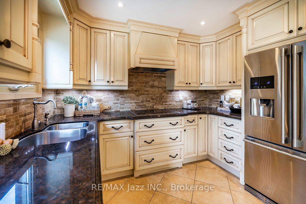 Photo 20 of 106 Tilman Circle, Markham, Markham Village — HOMEH