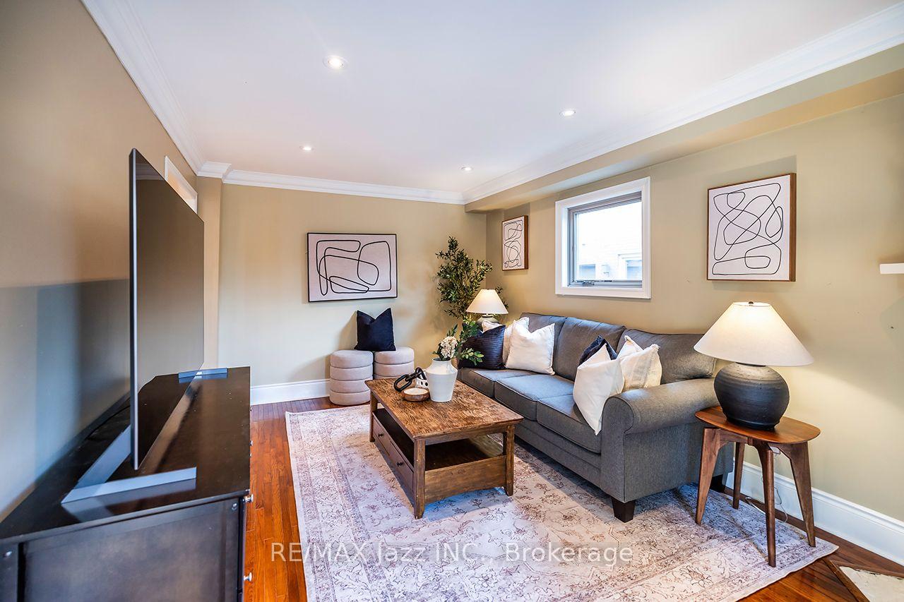 Photo 26 of 106 Tilman Circle, Markham, Markham Village — HOMEH