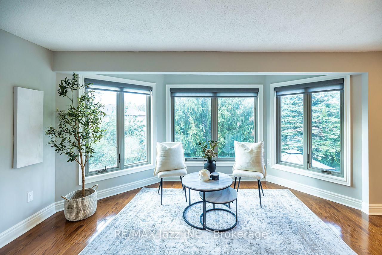 Photo 32 of 106 Tilman Circle, Markham, Markham Village — HOMEH