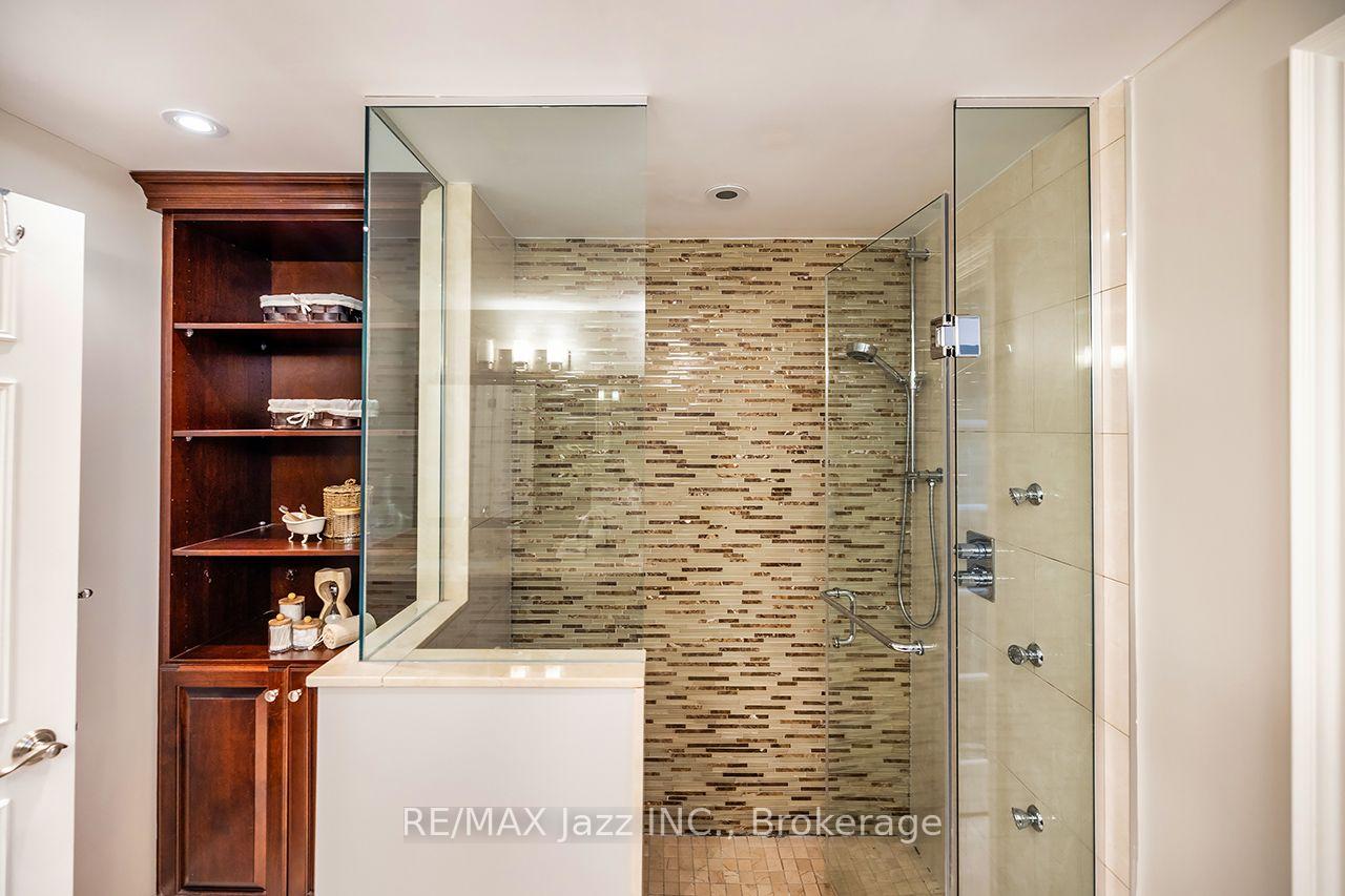Photo 36 of 106 Tilman Circle, Markham, Markham Village — HOMEH