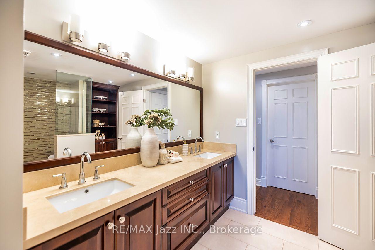 Photo 37 of 106 Tilman Circle, Markham, Markham Village — HOMEH