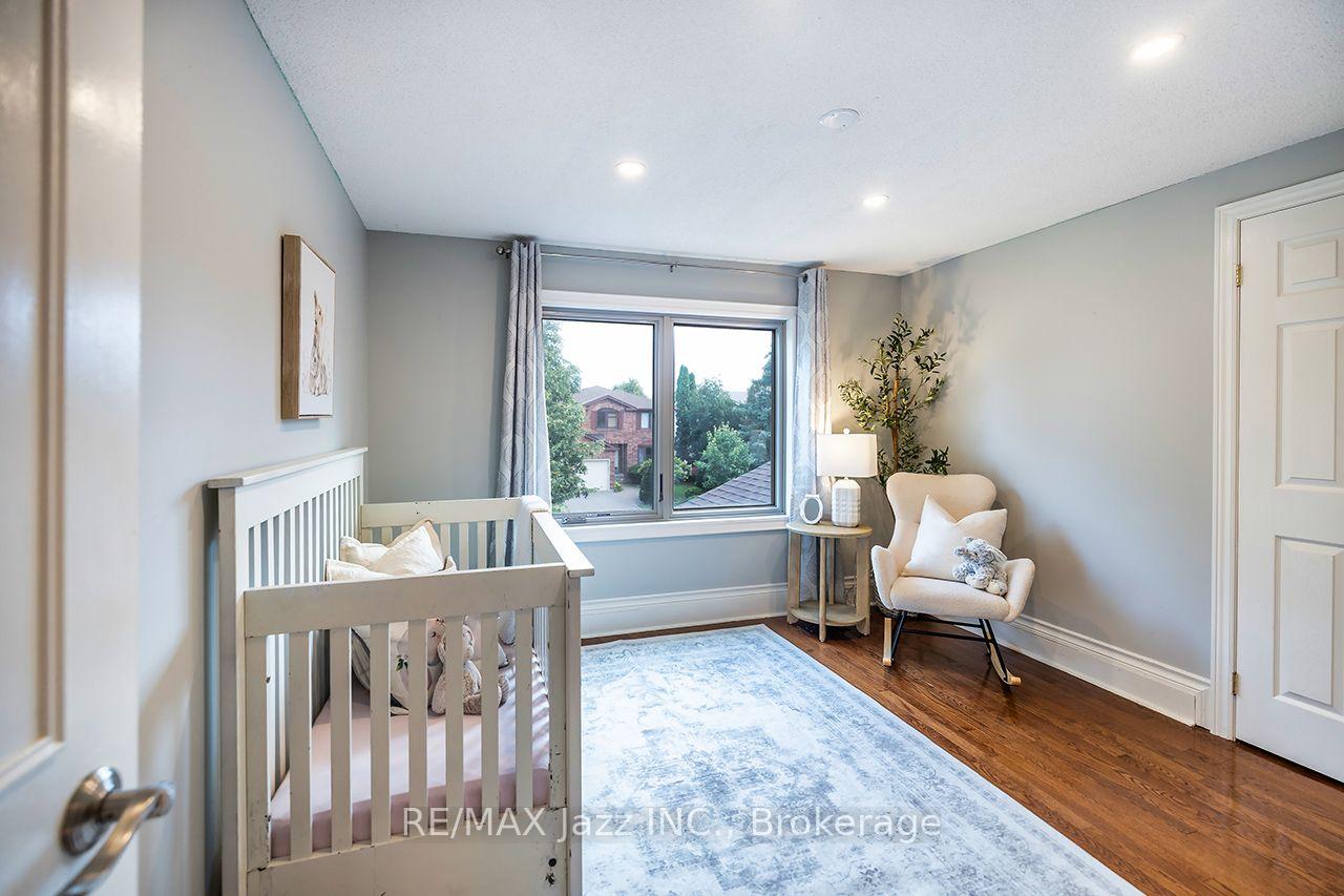 Photo 41 of 106 Tilman Circle, Markham, Markham Village — HOMEH