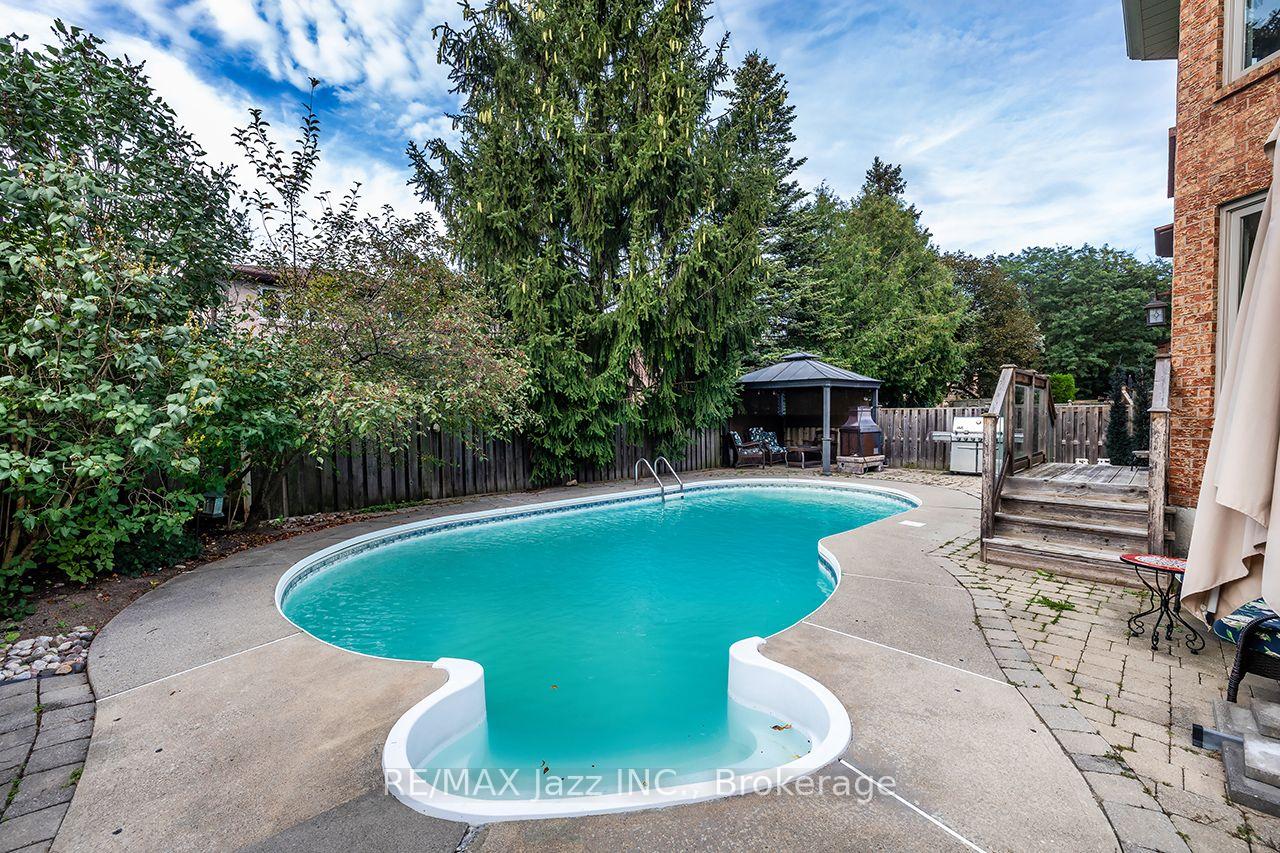 Photo 45 of 106 Tilman Circle, Markham, Markham Village — HOMEH