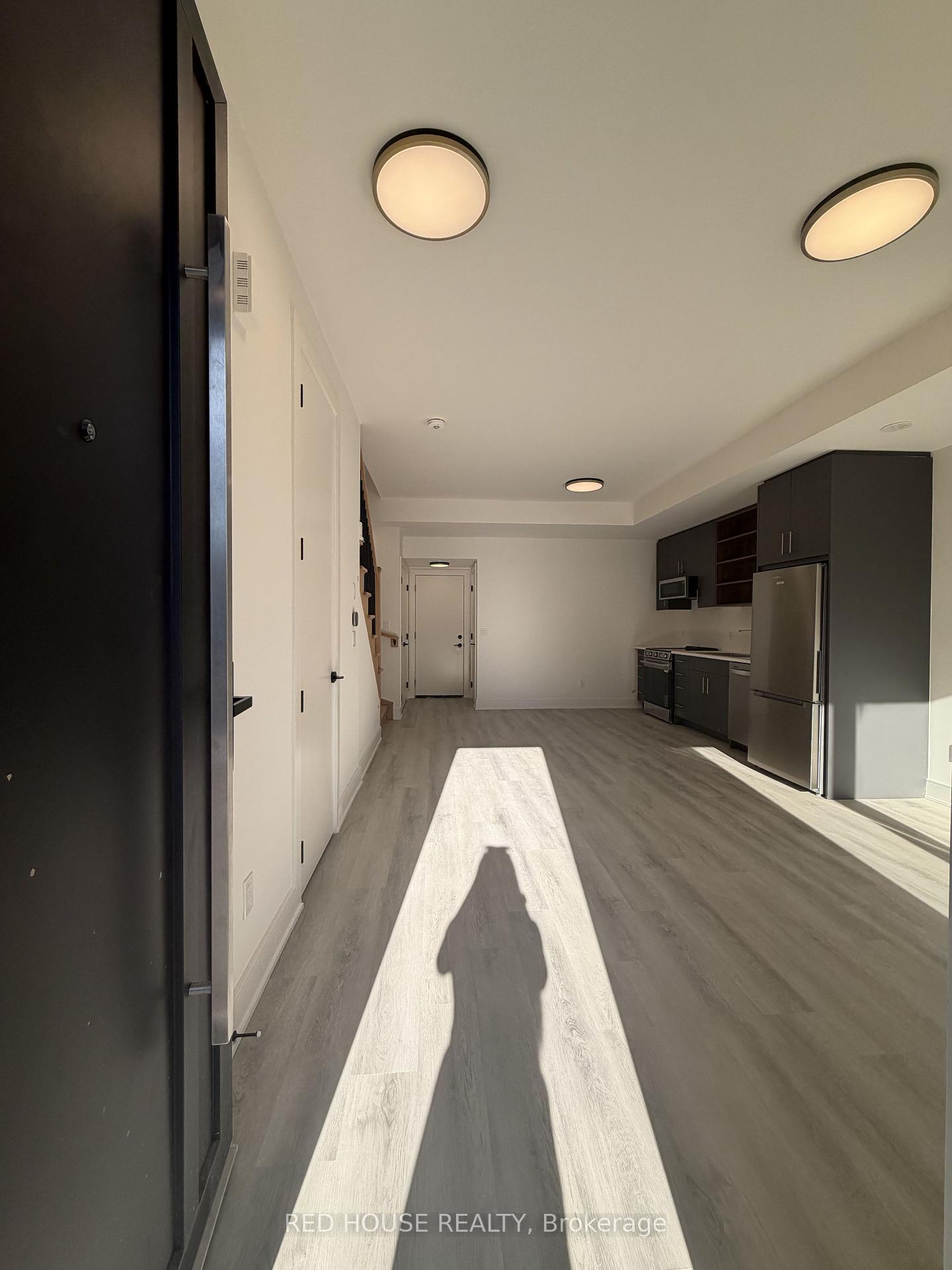 Photo 2 of 214 Ellis Avenue, St. Catharines, Oakdale — HOMEH