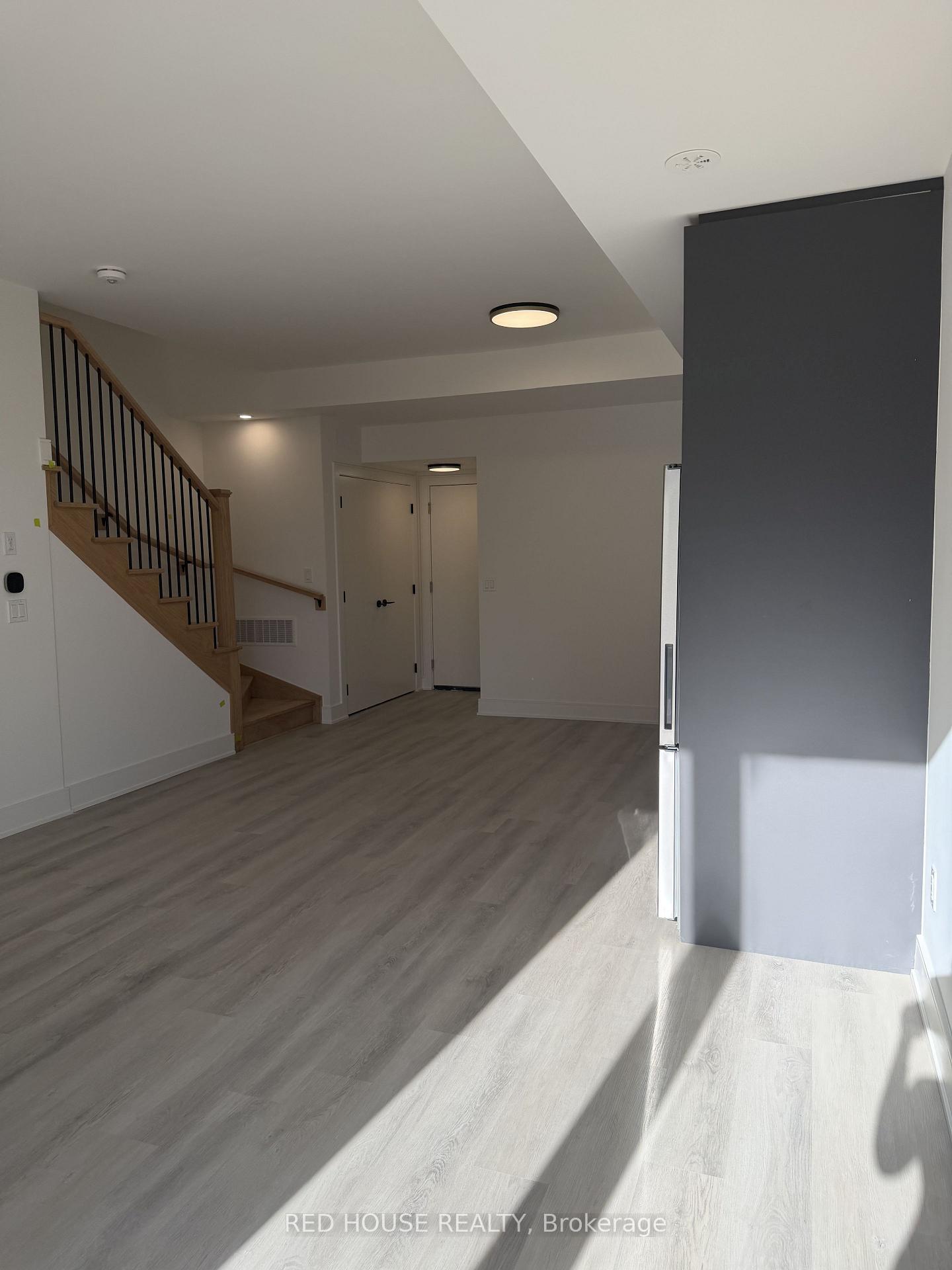 Photo 5 of 214 Ellis Avenue, St. Catharines, Oakdale — HOMEH